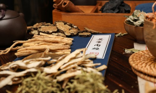 两岁宝宝被虫咬了之后红痒硬专区_2岁小宝宝被吓到会得什么病专区_2岁宝宝被虫子吓到 一会一哭网